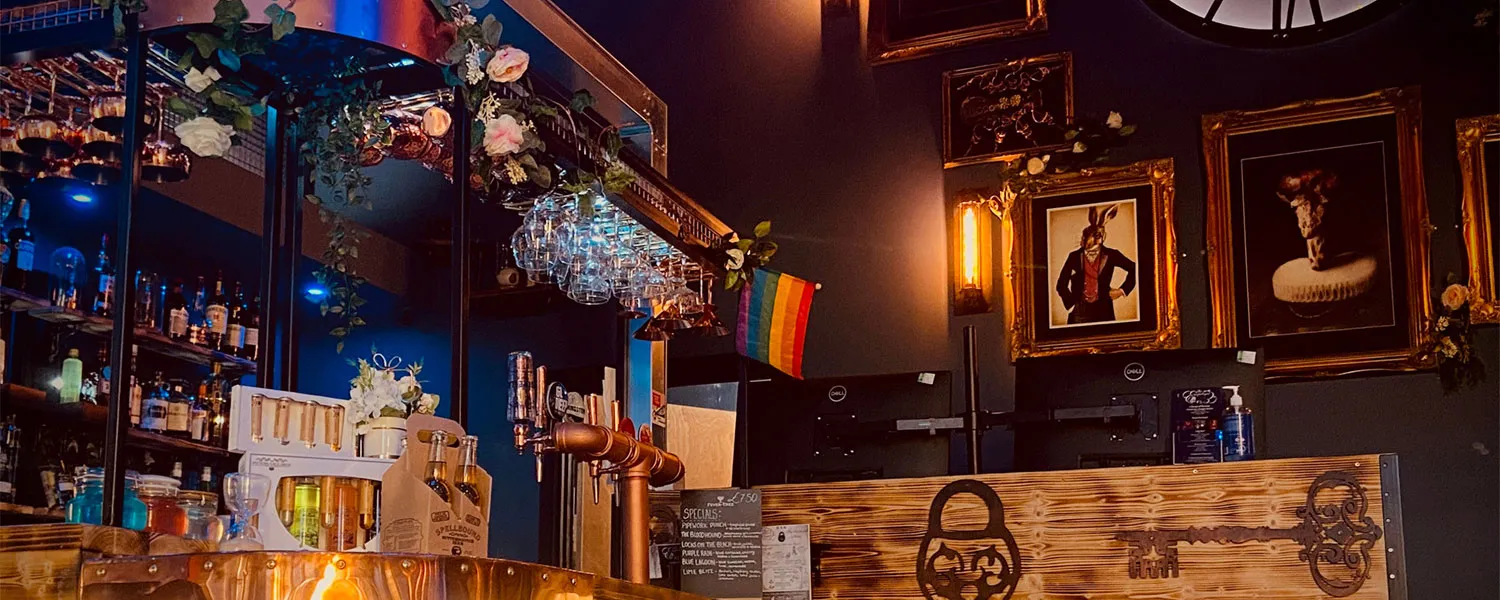 Bars & Cafes